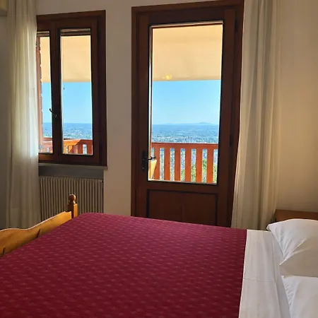 Hotel Pineta 3*